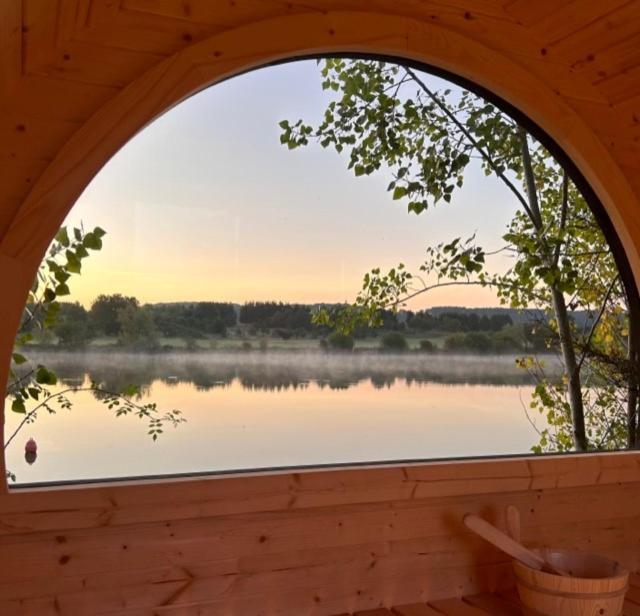 'Swan' Lakeview Lodge Bishampton ภายนอก รูปภาพ